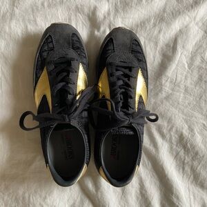 Brooks Vanguard, Quilted Black with Gold, 7.5